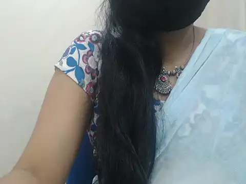 Snapshot of Lovely_Siri_23 chatting on May 1, 2026, 3:55 am Lovely Siri 23 online show from May 1, 2026, 3:55 am