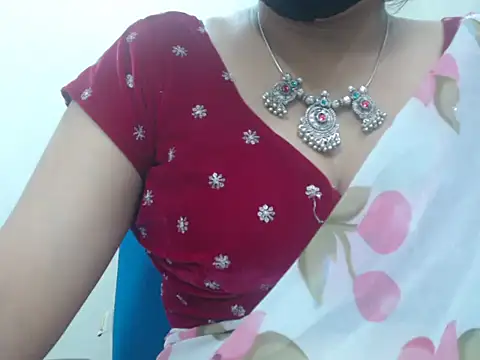 Snapshot of Lovely_Siri_23 chatting on April 16, 2026, 8:04 am Lovely Siri 23 online show from April 16, 2026, 8:04 am