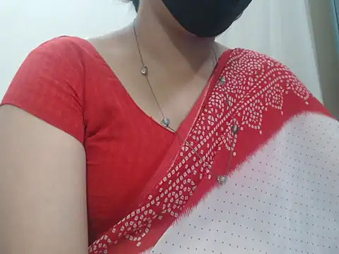 Snapshot of Lovely_Siri_23 chatting on May 3, 2026, 2:38 am Lovely Siri 23 online show from May 3, 2026, 2:38 am