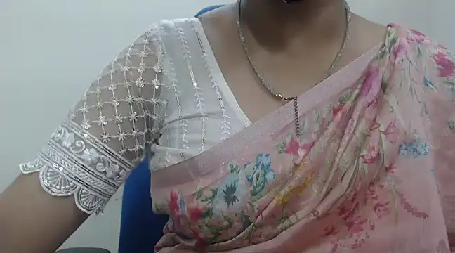 Lovely Siri 23 online show from February 12, 2025, 6:19 pm