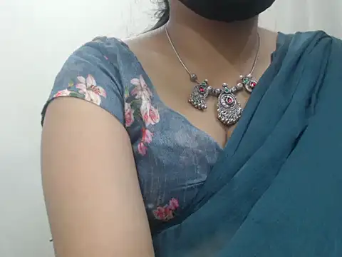 Snapshot of Lovely_Siri_23 chatting on April 26, 2026, 7:55 pm Lovely Siri 23 online show from April 26, 2026, 7:55 pm