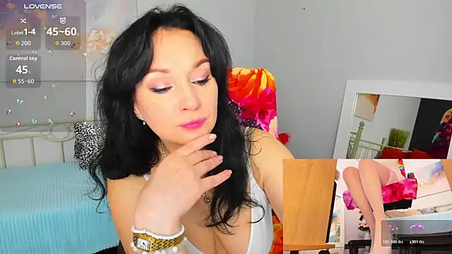 Sofia Ford online show from April 24, 2026, 6:59 am
