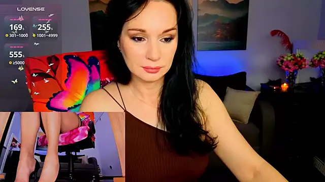 Sofia Ford online show from May 11, 2026, 1:01 pm
