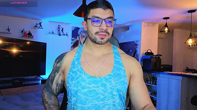 Snapshot of Michael_Diamond chatting on October 22, 2025, 1:38 am Michael Diamond online show from October 22, 2025, 1:38 am