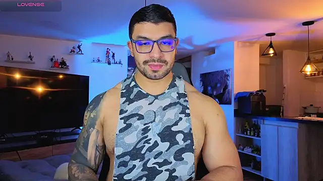 Snapshot of Michael_Diamond chatting on October 21, 2025, 2:55 am Michael Diamond online show from October 21, 2025, 2:55 am