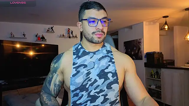 Snapshot of Michael_Diamond chatting on November 4, 2025, 2:04 am Michael Diamond online show from November 4, 2025, 2:04 am