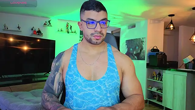 Snapshot of Michael_Diamond chatting on October 25, 2025, 5:13 pm Michael Diamond online show from October 25, 2025, 5:13 pm