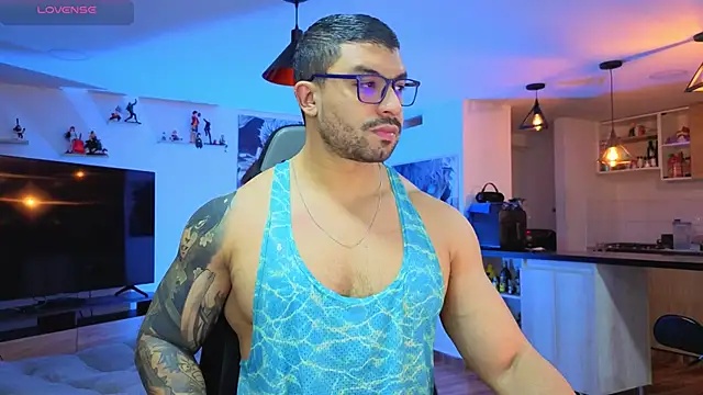 Snapshot of Michael_Diamond chatting on October 16, 2025, 2:42 am Michael Diamond online show from October 16, 2025, 2:42 am