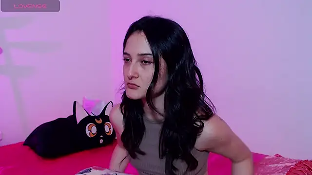 Snapshot of AlissonnFoxx chatting on March 30, 2026, 8:43 pm AlissonnFoxx online show from March 30, 2026, 8:43 pm