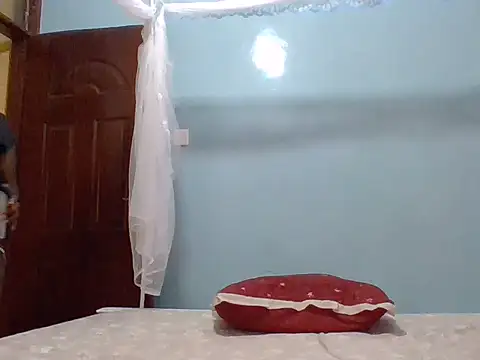 sweet-fancy online show from June 10, 2026, 7:31 am