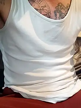 Snapshot of PIercingBoy38 chatting on October 7, 2025, 1:45 pm PIercingBoy38 online show from October 7, 2025, 1:45 pm