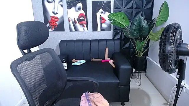 Snapshot of Valentinaa_mature chatting on May 7, 2026, 5:01 am Valentinaa mature online show from May 7, 2026, 5:01 am