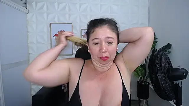 Valentinaa mature online show from March 2, 2025, 7:21 am
