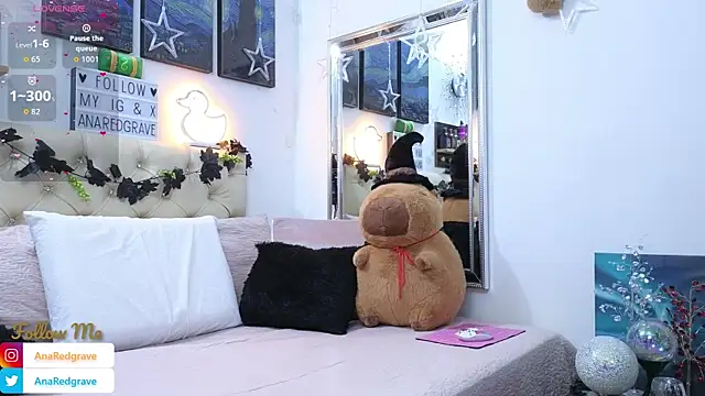 Snapshot of AnnaRedgrave chatting on November 10, 2025, 7:24 am AnnaRedgrave online show from November 10, 2025, 7:24 am