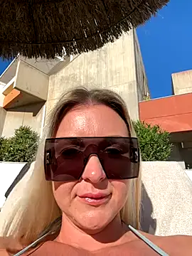 Bella-Tight online show from December 22, 2025, 10:37 am