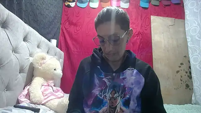 anyu1306 online show from November 15, 2025, 1:31 am