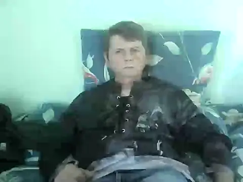 Snapshot of czarek888 chatting on April 26, 2026, 4:37 pm czarek888 online show from April 26, 2026, 4:37 pm
