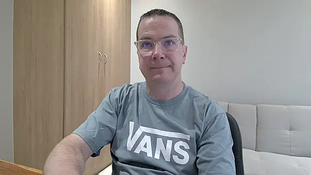 Snapshot of BrettJ81 chatting on December 4, 2025, 2:38 pm BrettJ81 online show from December 4, 2025, 2:38 pm