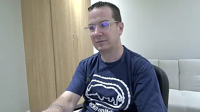 Snapshot of BrettJ81 chatting on November 7, 2025, 12:53 pm BrettJ81 online show from November 7, 2025, 12:53 pm