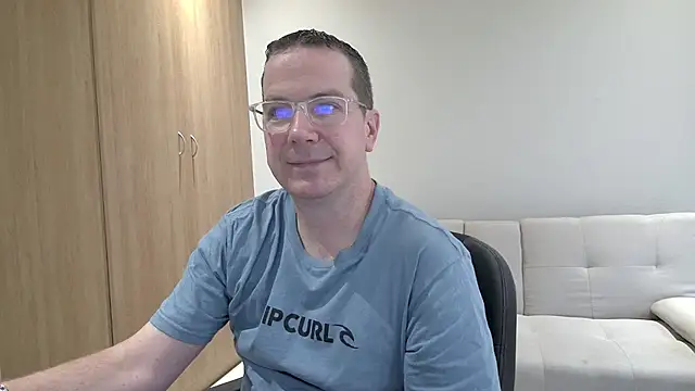 Snapshot of BrettJ81 chatting on November 26, 2025, 2:50 pm BrettJ81 online show from November 26, 2025, 2:50 pm