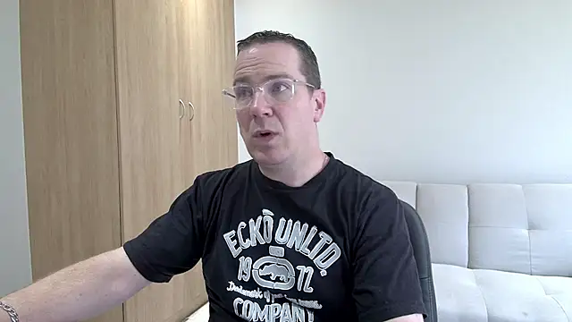 BrettJ81 online show from January 8, 2026, 12:11 pm