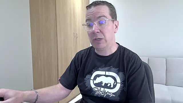 BrettJ81 online show from May 15, 2026, 2:15 pm