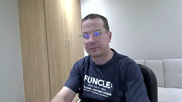 Snapshot of BrettJ81 chatting on October 14, 2025, 4:29 pm BrettJ81 online show from October 14, 2025, 4:29 pm