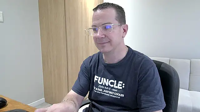 Snapshot of BrettJ81 chatting on October 15, 2025, 2:36 pm BrettJ81 online show from October 15, 2025, 2:36 pm