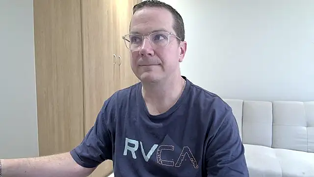 Snapshot of BrettJ81 chatting on November 9, 2025, 12:53 pm BrettJ81 online show from November 9, 2025, 12:53 pm