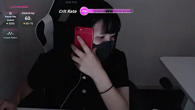 Snapshot of mimika0403 chatting on October 5, 2025, 3:25 pm mimika0403 online show from October 5, 2025, 3:25 pm