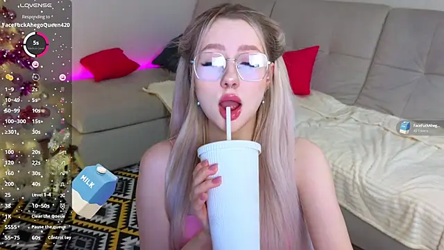 Snapshot of Lexitey chatting on December 13, 2024, 10:08 am Lexitey online show from December 13, 2024, 10:08 am