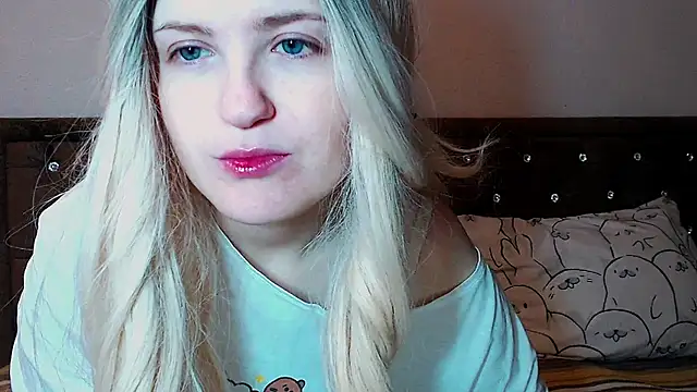 Snapshot of Sara4uu chatting on December 1, 2025, 10:21 pm Sara4uu online show from December 1, 2025, 10:21 pm