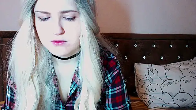 Snapshot of Sara4uu chatting on November 29, 2025, 11:16 pm Sara4uu online show from November 29, 2025, 11:16 pm