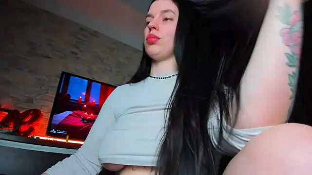 Snapshot of Laya_Moon chatting on February 27, 2025, 4:10 pm Laya Moon online show from February 27, 2025, 4:10 pm