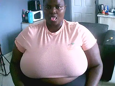 Snapshot of DarkBbw201 chatting on February 12, 2025, 12:55 pm DarkBbw201 online show from February 12, 2025, 12:55 pm