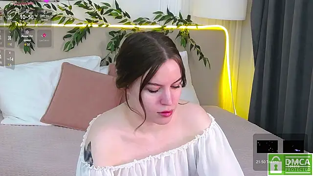 Snapshot of AmaliaBell chatting on October 29, 2025, 1:10 pm AmaliaBell online show from October 29, 2025, 1:10 pm