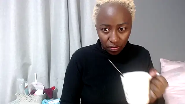 Snapshot of graciousxxx chatting on August 3, 2026, 6:21 am graciousxxx online show from August 3, 2026, 6:21 am