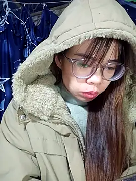   Mai-love19   online show from November 28, 2025, 12:33 am