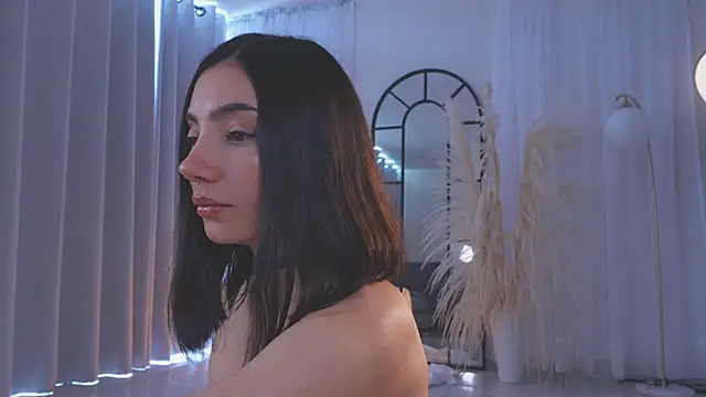 AmyArmstrong online show from November 4, 2025, 8:45 pm