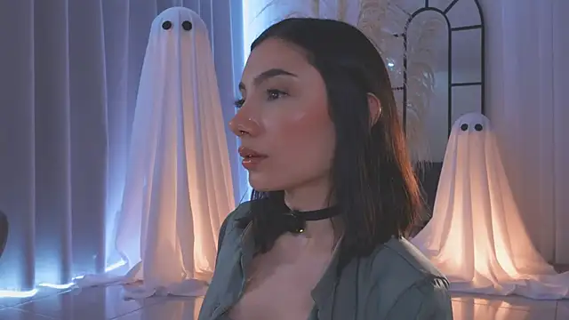 AmyArmstrong online show from October 25, 2025, 7:36 pm