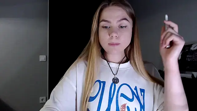 Snapshot of Sunbeam_ chatting on April 9, 2026, 7:20 pm Sunbeam online show from April 9, 2026, 7:20 pm