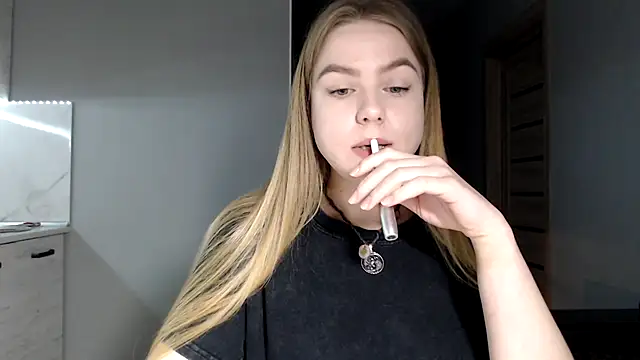 Snapshot of Sunbeam_ chatting on April 22, 2026, 8:04 pm Sunbeam online show from April 22, 2026, 8:04 pm