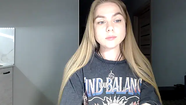 Snapshot of Sunbeam_ chatting on April 15, 2026, 9:59 pm Sunbeam online show from April 15, 2026, 9:59 pm