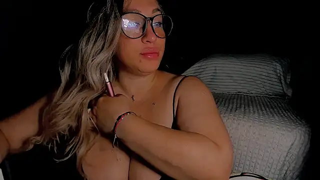 Snapshot of CumOnMy_Tits chatting on July 21, 2026, 3:20 am CumOnMy Tits online show from July 21, 2026, 3:20 am