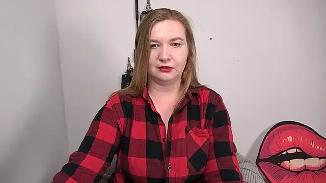 LaraDream online show from October 9, 2025, 12:38 pm