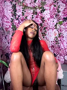 Snapshot of mismialove chatting on October 20, 2025, 8:37 am mismialove online show from October 20, 2025, 8:37 am