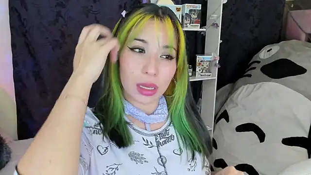 Snapshot of Laughing_Naty chatting on February 18, 2025, 3:21 am Laughing Naty online show from February 18, 2025, 3:21 am