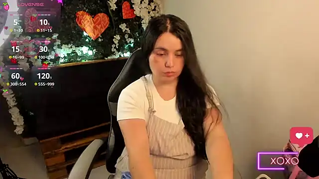 Snapshot of ainohacarter_89 chatting on March 23, 2026, 12:00 am ainohacarter 89 online show from March 23, 2026, 12:00 am