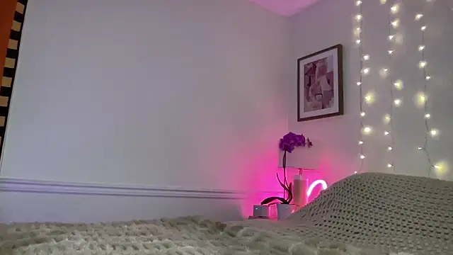 Snapshot of Fitnessbabe69 chatting on December 3, 2025, 6:25 am Fitnessbabe69 online show from December 3, 2025, 6:25 am