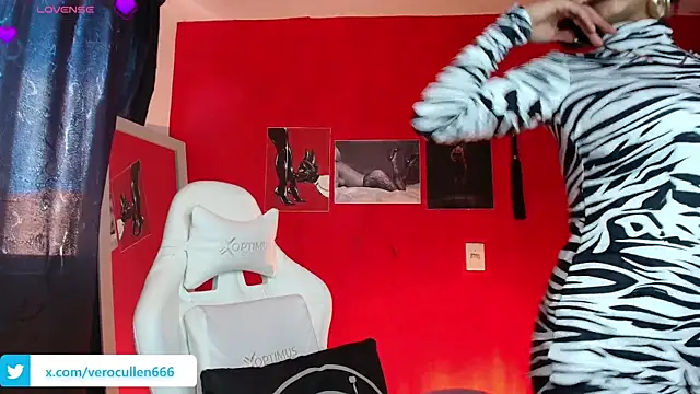 luci fer devil online show from May 6, 2026, 8:46 pm